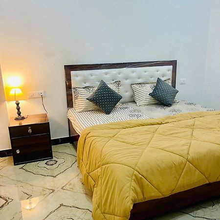 Amrita Residency Villa Varanasi Exterior photo